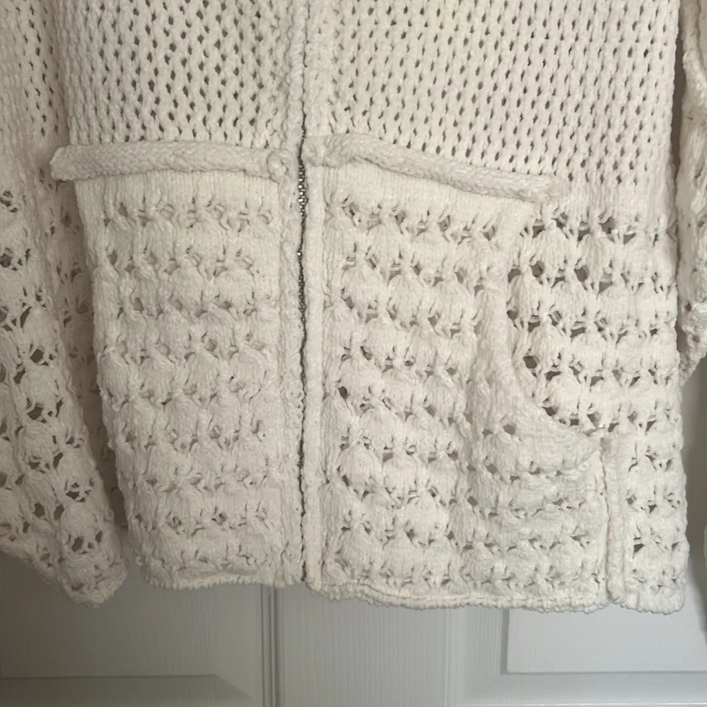 NWOT knitted sweater - Picture 3 of 4